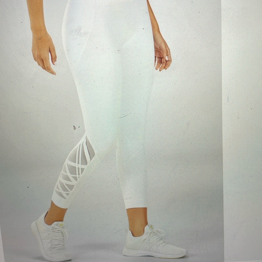 Fabletics white womens dynamic high waisted lattice 7/8 stretch pants small